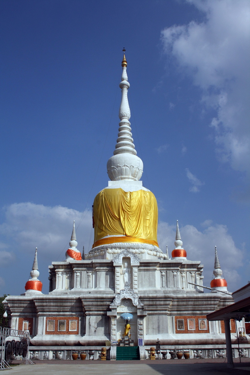 ornate, low angle view, thailand, no people, outdoors, building exterior, spire, built structure, ayuthaya, travel destinations, spirituality, pagoda, architecture