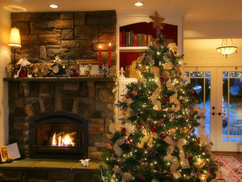 720P, new year, tree, christmas, fur, garlands, fireplace, fur-tree, stree, green, year, fire, new