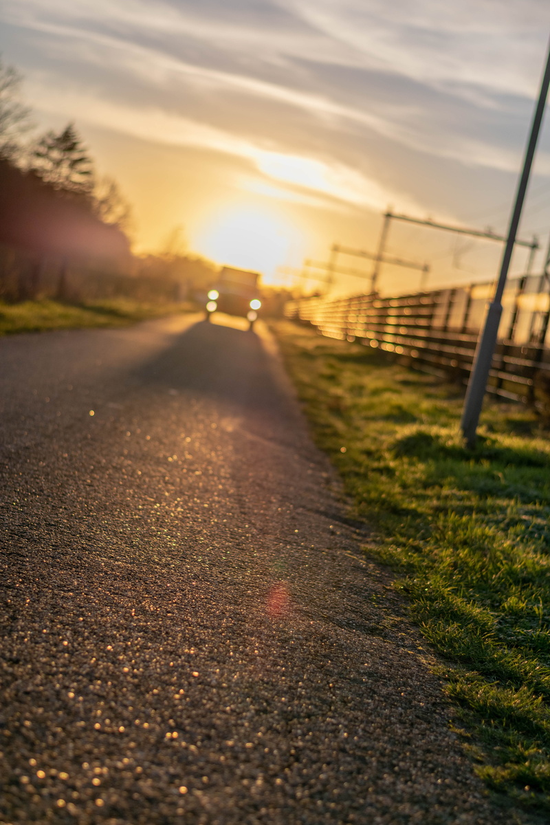 way, gravel, plant, car, tarmac, city, hattemerbroek, lens flare, stree, light, direction, transportation, outdoors, sky, 5K, highway, no people, street