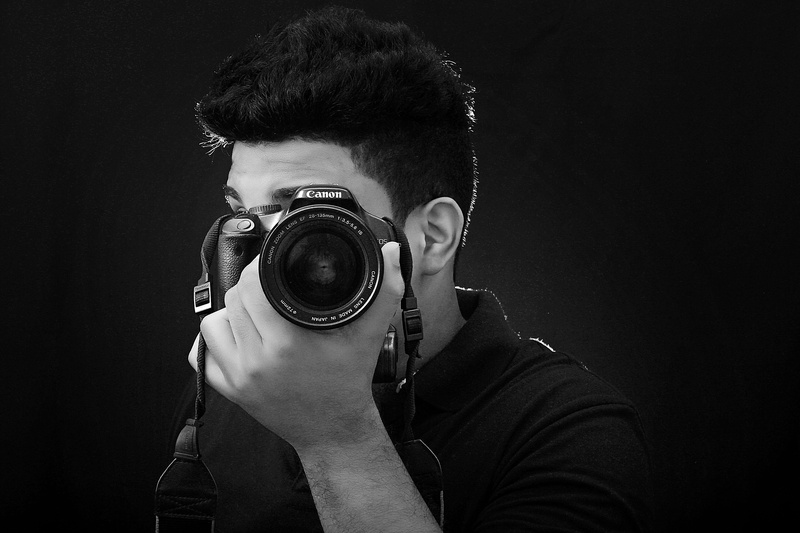 eos, camera - photographic equipment, notebook, photoapparat, studio shot, purple, camera operator, portrait, photographic equipment, photo, photography themes