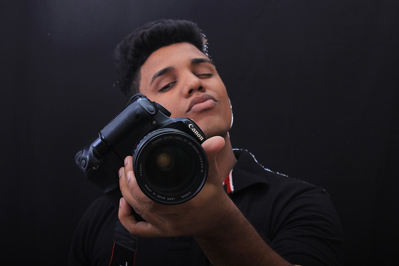 digital, sony, black background, team, canon, eos, fld, photoapparat, occupation, photographers, professional, headshot, one person, slr camera, purple