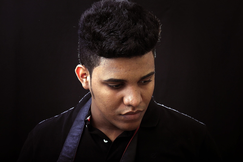 filter, sony, indoors, hairstyle, confidence, photoapparat, photography, different photography, nikon, young Adult, photo, males, contemplation, professional photographers