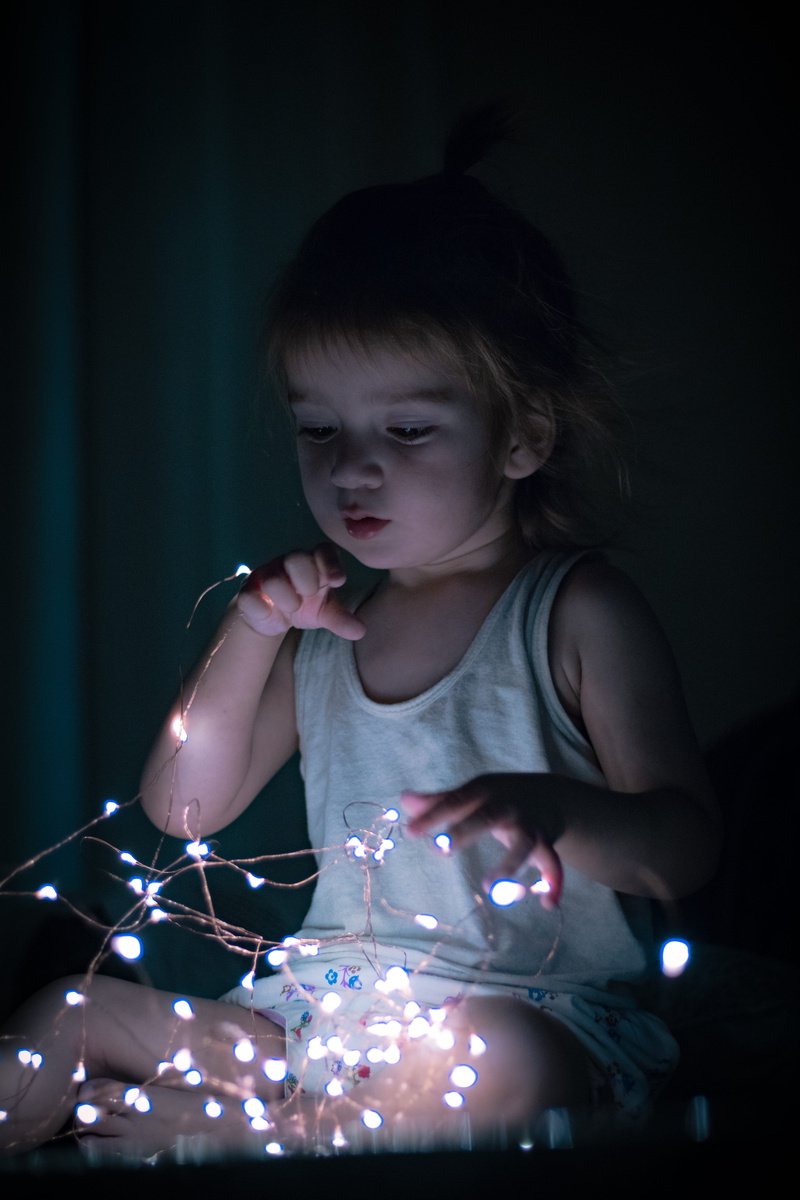 waist up, sleeping, hairstyle, child, women, face, lifestyles, cuteness, innocence, leisure activity, light, funny baby, 5K, cute, bangs, looking, girl