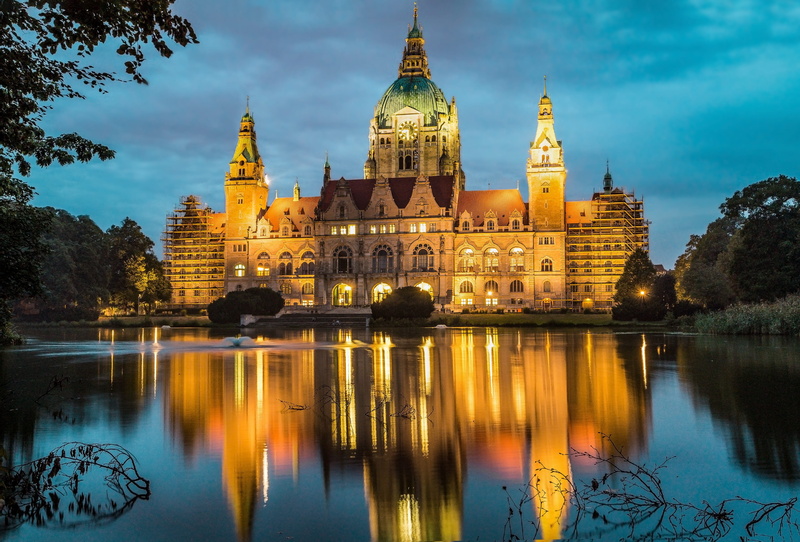 illuminated, hanover, building, no people, tree, water, park, cloud - sky, travel, waterfront, reflection, outdoors, town hall, nature, abendstimmung, lap