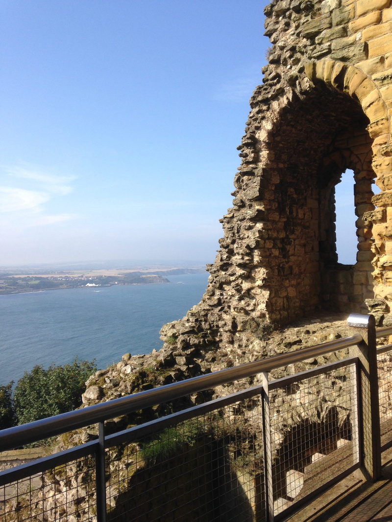 the past, water, ruinous, 2K, sunlight, heritage, no people, travel destinations, sky, day, architecture, rocky promontory, sea, history, fortress, castle