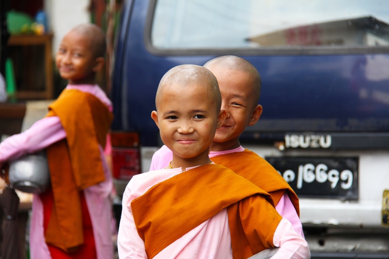 yangon, males, looking at camera, group of people, brown, rangoon, asia, religion, burmese, incidental people, culture, photo, waist up, nuns, child, 2K