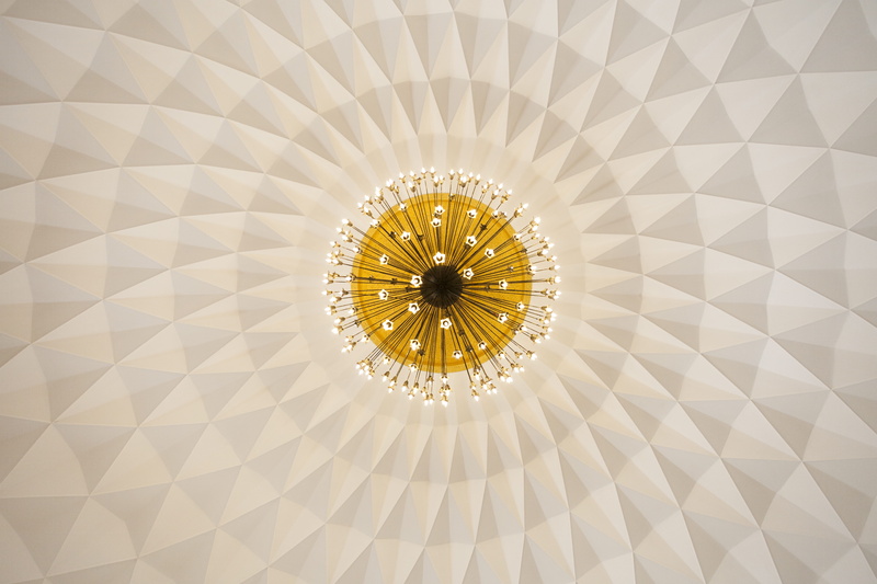 indoors, cupola, built structure, luxury, ceiling, full frame, geometric shape, untitled, 4K, directly below, yellow, architecture, lamp, white, pattern