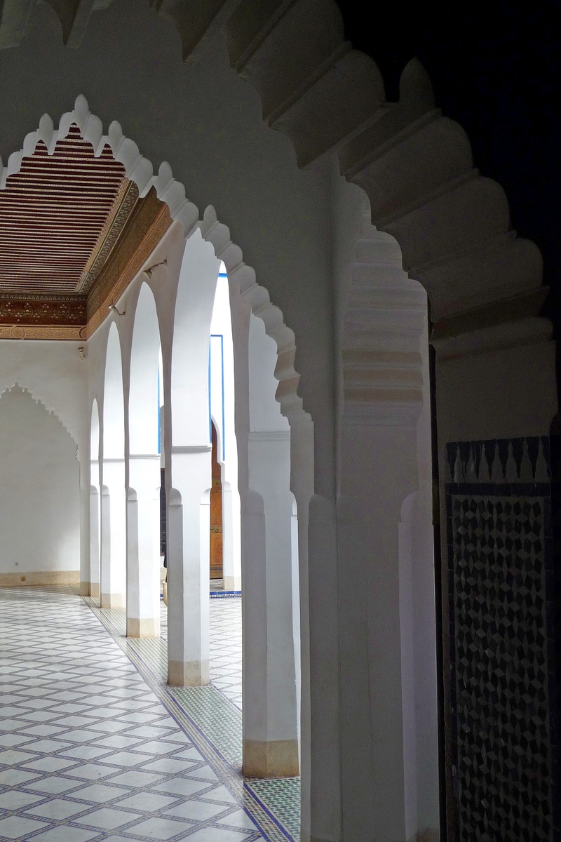 window, indoors, place of worship, architecture, corridor, old, building, sunlight, 2K, religion, the past, architectural column, pattern, traditional