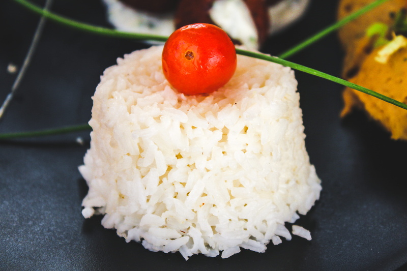 tomato, food, rice, close-up, food and drink, indoors, tasty, basmati, 5K, temptation, white, fruit, vegetable, freshness, traditional, wood, wellbeing