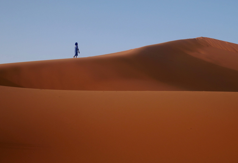 4K, bedouin, silhouette, blue, leisure activity, arid climate, environment, climate, real people, walking, tranquil scene, one person, berber, beauty in nature