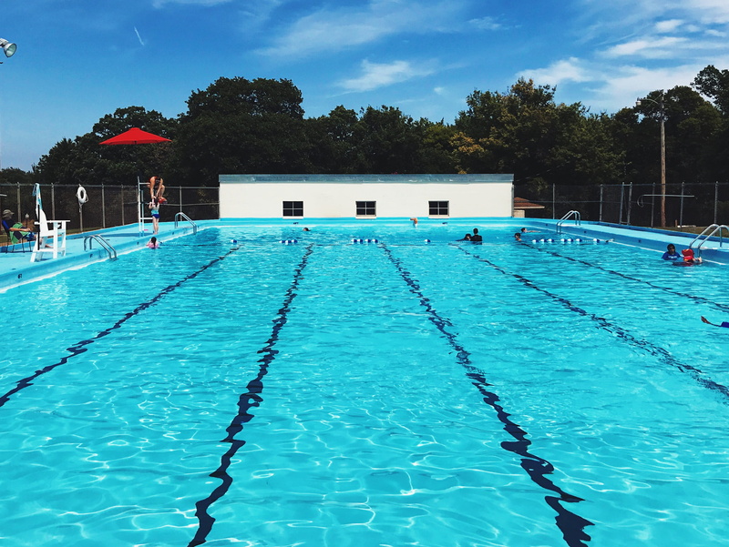 swimming pool, plant, sport, sky, turquoise colored, nature, united states, motion, water, real people, tree, outdoor, outdoors, swimming lane marker, pool