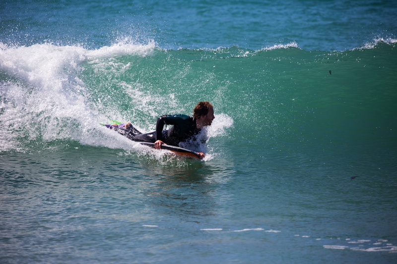 person, bretagne, surfboard, motion, port bara, sleeve, outdoors, france, aquatic sport, sport, one person, leisure activity, beauty in nature, quiberon