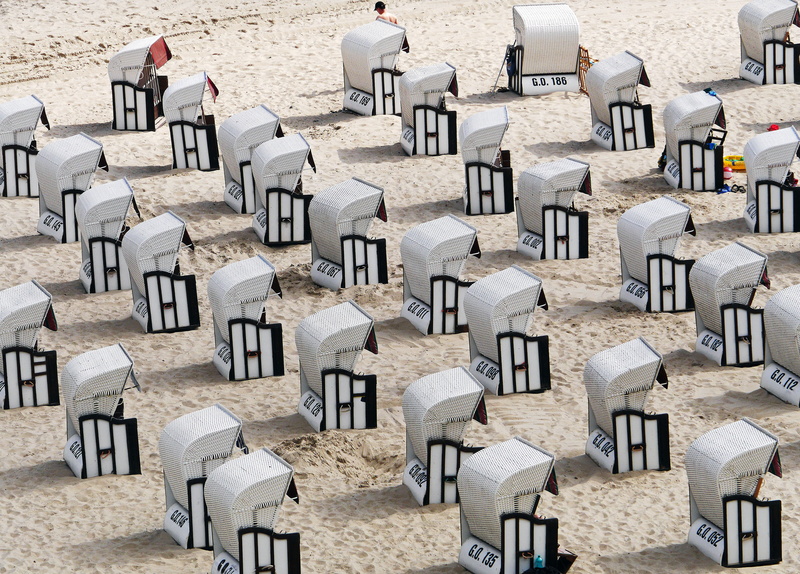 in a row, day, building exterior, clubs, seat, nature, large group of objects, no people, outdoors, sunlight, land, 4K, city, history, sunny, the past