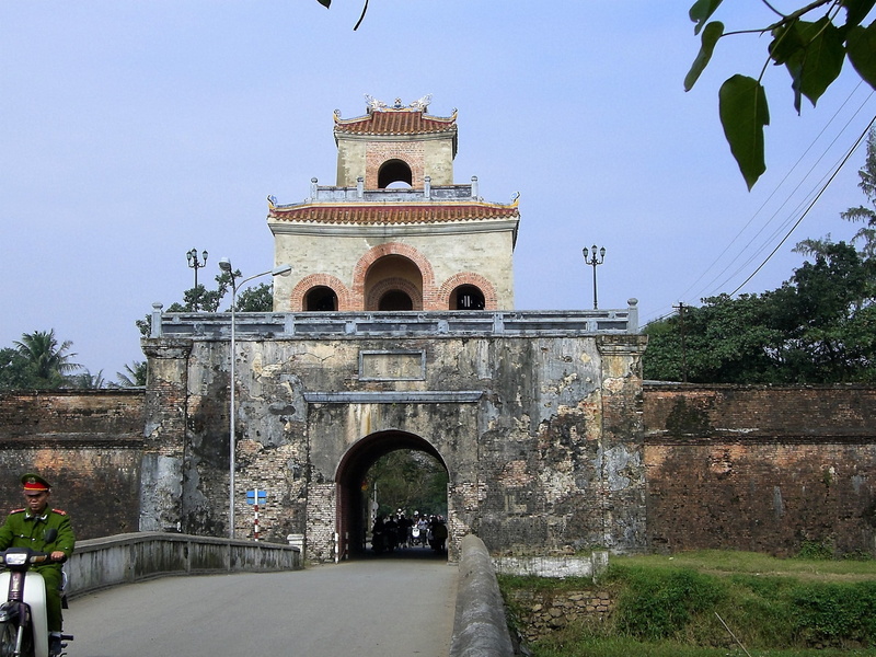 arc, history, tourism, city, entrance, viet nam, 1080P, plant, clear sky, tree, building, gate, building exterior, hue, arch, sky, architecture, travel