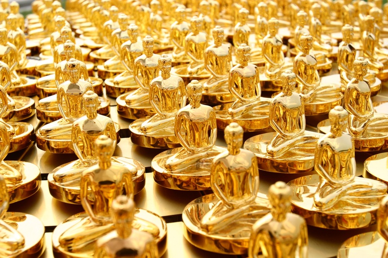 wat, no people, for sale, 2K, wealth, gold, selective focus, luxury, phra dhammakaya, table, variation, dhammakaya pagoda, figures, gold colored, large group of objects