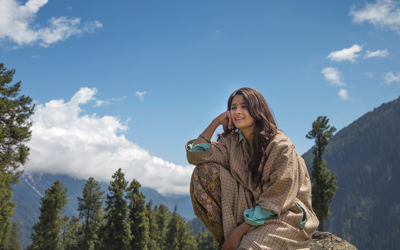 quarter, Bollywood Movies, cloud - sky, hairstyle, Movies, outdoors, nature, adult, happiness, real people, clothing, alia, s, bhatt, movie, bollywood