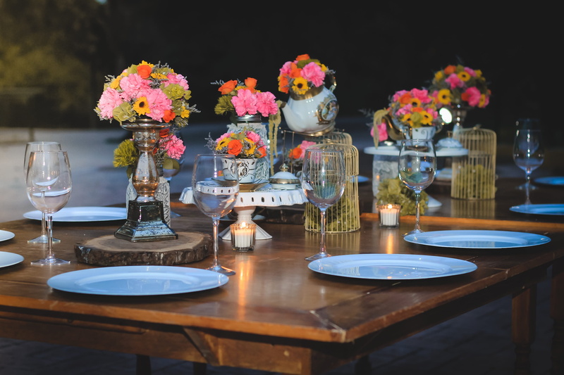 set, roses, tablecloth, fix, open air, objects, organization, wood, decoration, drinking glass, household equipment, bouquet, setting, table decoration