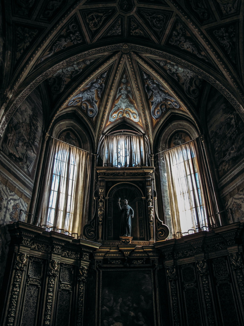 church, statue, glass, spirituality, built structure, ancient, architecture and art, art and craft, no people, chapel, altar, hall, ceiling, arch, 4K