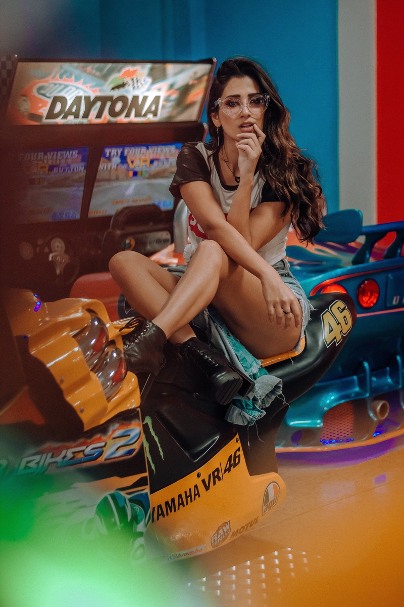 emotion, full length, shirt, mid adult women, style, women, amusement park, smiling, leisure activity, girl, 5K, beauty, play area, portrait, arts culture and entertainment