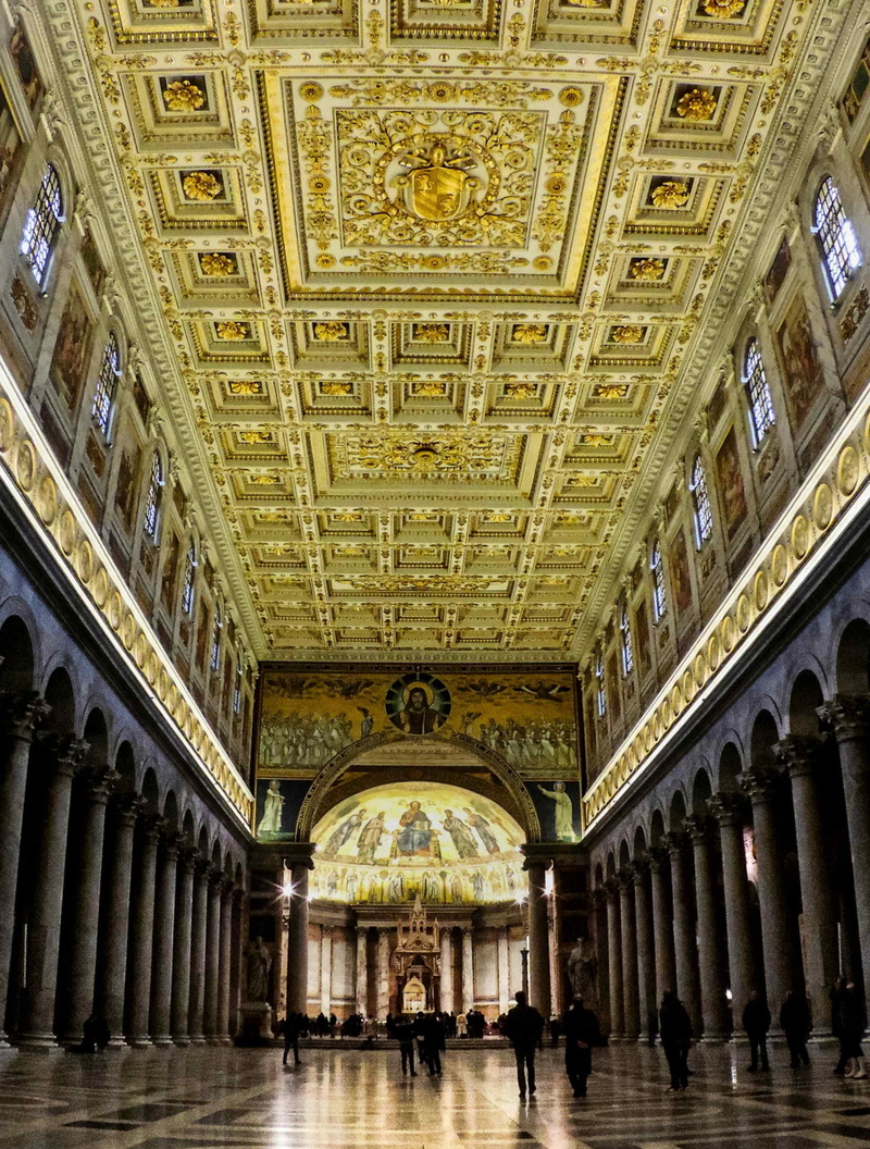travel destinations, lights, 2K, religious building, mural, ornate, incidental people, fresco, religion, columns, gold, inside, architectural column, built structure