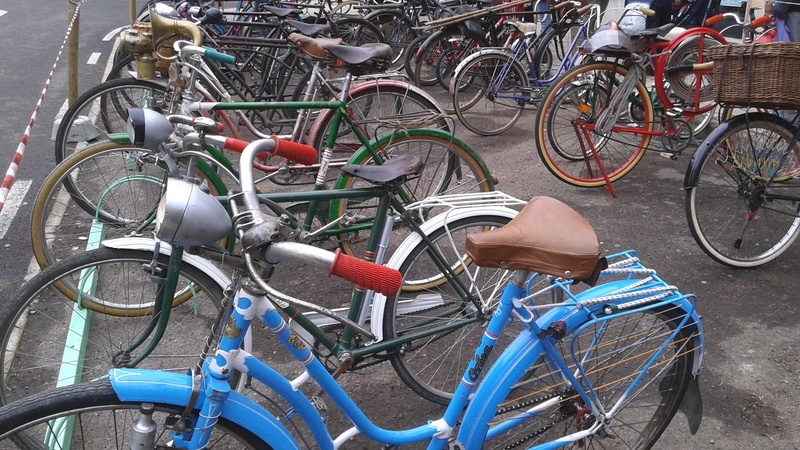 calle, bicicletas, aparcadas, 2K, vehiculos
