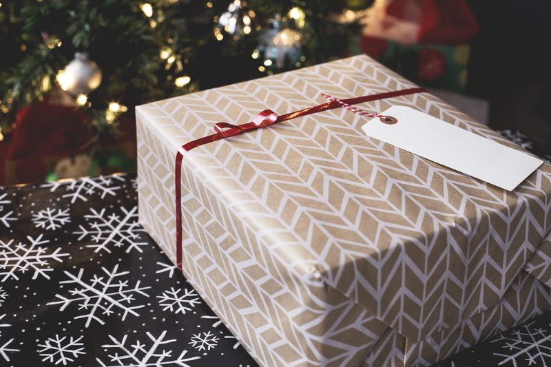 surface, print, red, covered, isle, box - Container, near, note, christmas Lights, black, present, wrapping paper, tree, 4K, focus on foreground, decoration