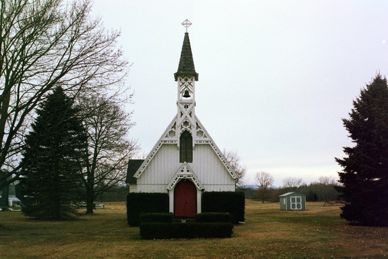 building, church, built structure, 2K, place of worship, building exterior, black, plant, architecture, wooden, cloudy, york, spire, new, trees, cross