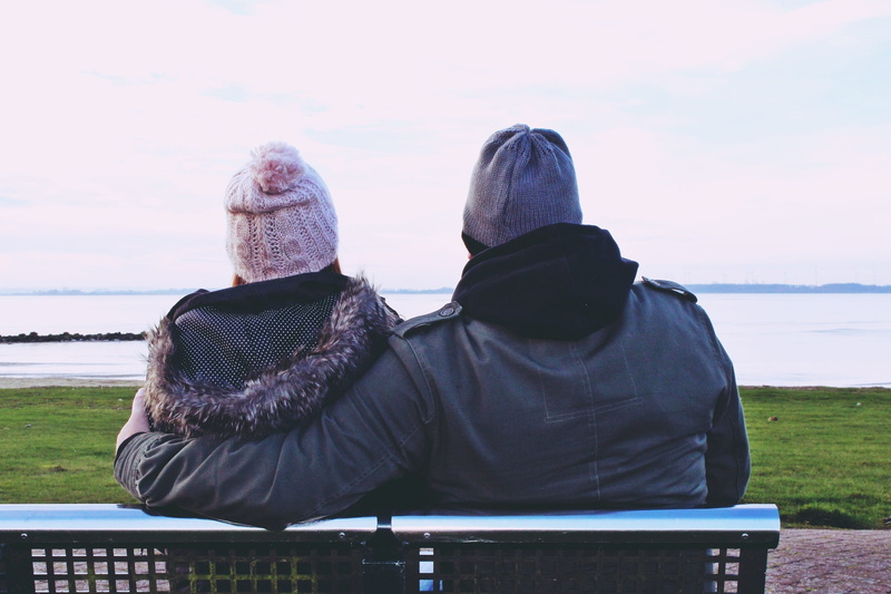 personal, daytime, 2K, woman, break, sea, landscape, two, for two, positive emotion, lake, togetherness, cold, people, mood, pair, rest, view, sitting