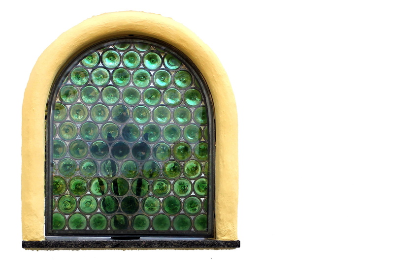 still life, copy space, Bullseye, leaded glass, 1080P, umbilical plate, circle, white background, close-up, ornate, green color, green, historicized, wood - material