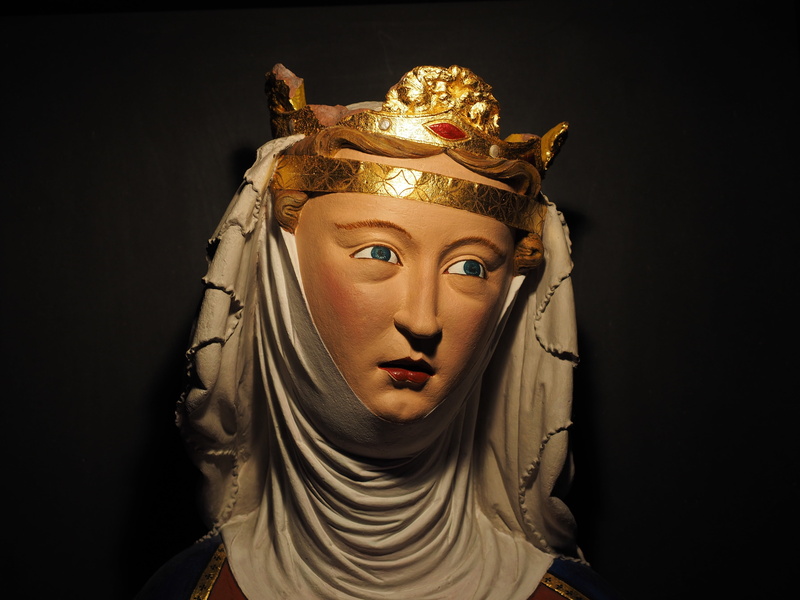 indoors, stand figure, bust, basel, statue, crown, church, close-up, female likeness, kunigunde, plaster cast, craft, art and craft, human representation