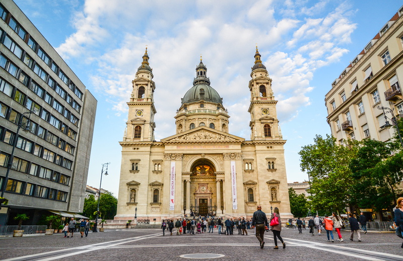 catholic, 5K, spirituality, sky, gothic, travel destinations, travel, sightseeing, outdoors, landmark, building exterior, building, real people, capital