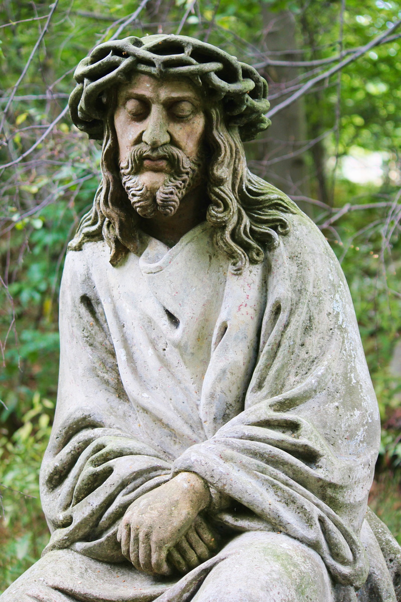 carving - craft product, solid, crown of thorns, male likeness, representation, female likeness, beard, robe, craft, religion, creativity, 5K, art and craft