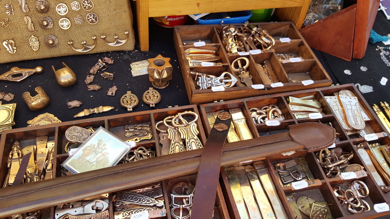 metal, small business, variation, 5K, art and craft, still life, old-fashioned, old, retail, indoors, craft, gift, business, market, anno domini, abundance