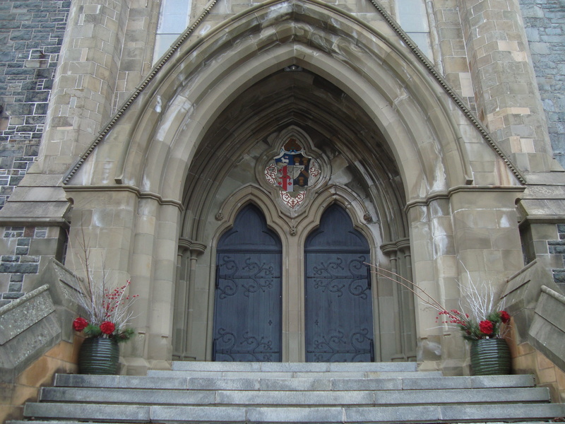 ornate, day, doors, 2K, religion, door, building, arch, no people, built structure, place of worship, building exterior, goth like, history, potted plant