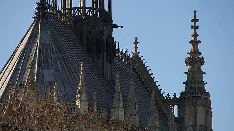 architecture, sainte-chapelle, gothic style, spire, belief, outdoors, history, built structure, nature, place of worship, city, eglise, sky, paris, low angle view