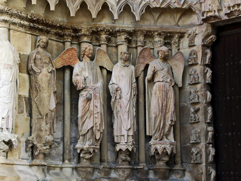 2K, statues, history, place of worship, ancient civilization, religion, art and craft, male likeness, statue, the past, portal, christian, smile, reims