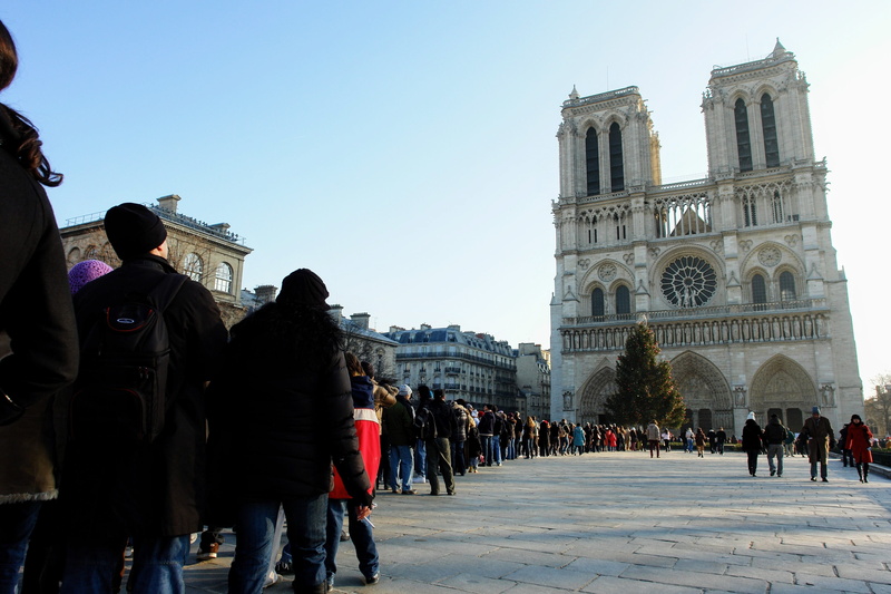 warm clothing, crowd, architecture, women, group of people, built structure, Notre Dame, tourism, France, place of worship, outdoors, travel, sky, notre dame