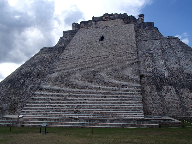 ancient civilization, sky, outdoors, no people, nature, yucatan, the past, cloud - sky, pyramid, uxmal, chichen Itza, low angle view, mayan, architecture
