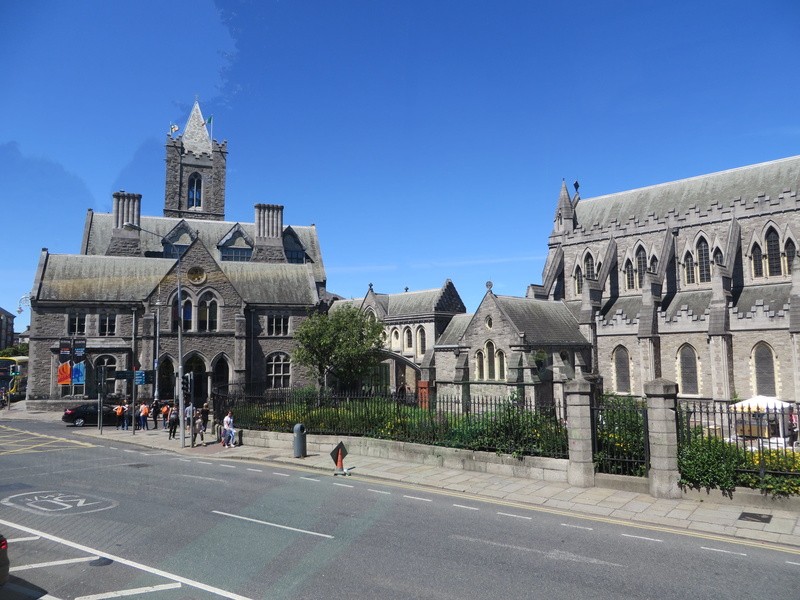 christ church, city, belief, church, religion, european, incidental people, day, architecture, building exterior, irish, ireland, history, transportation
