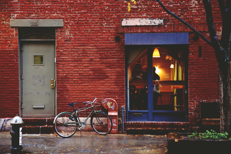city, leaning, wall, 5K, bike, path, vehicle, no people, transportation, yew, built structure, brick, land vehicle, bicycle, lighting, flora, architecture