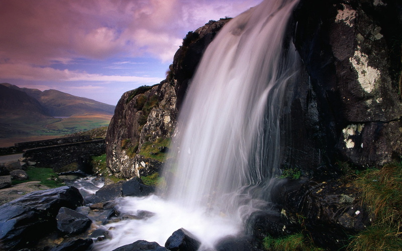 rocks, rock, non-urban scene, power, tree, beauty in nature, water, long exposure, rock - object, motion, solid, land, flowing water, waterfall, scenics - nature