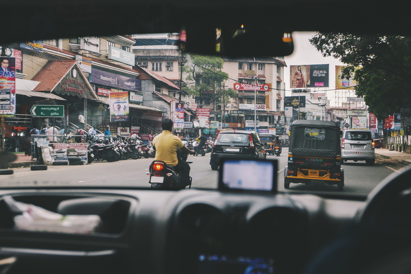 city life, land vehicle, road, architecture, building, thrissur, transportation, cars, town, swaraj round north, lifestyles, 4K, transport, drive, built structure