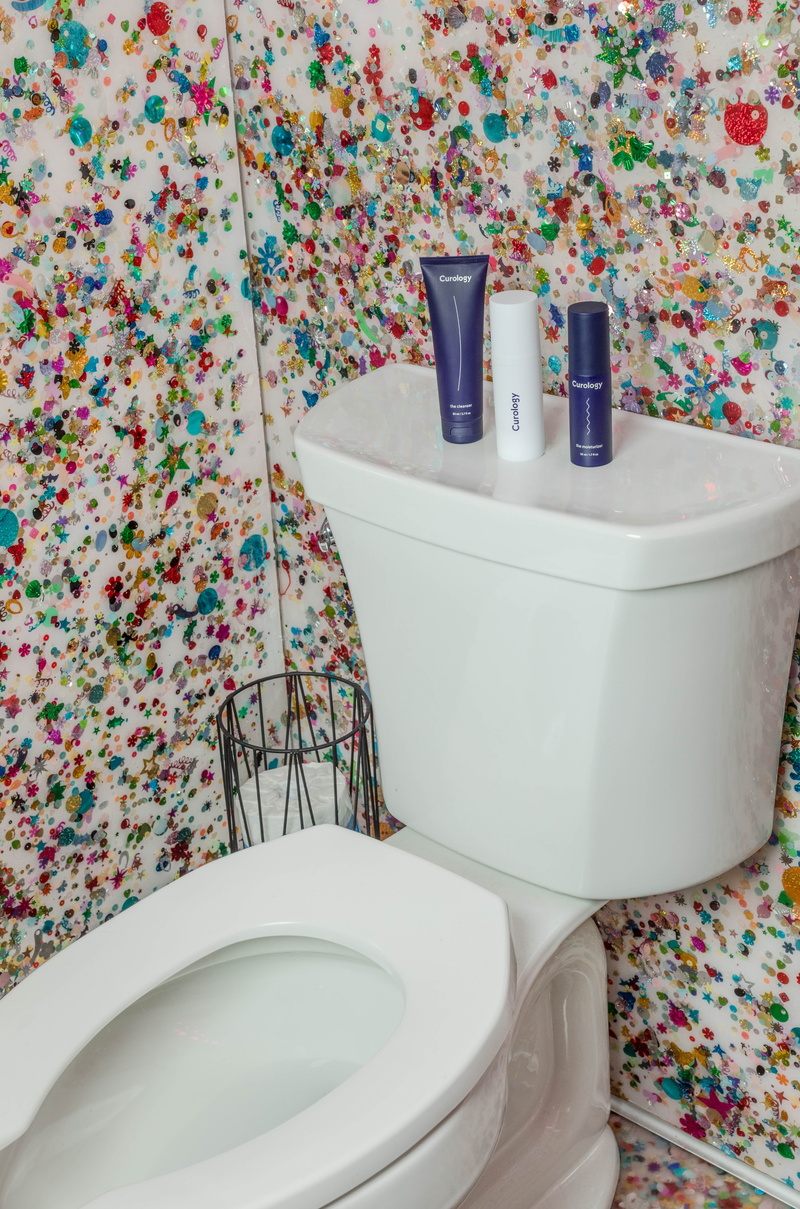 interior design, tile, domestic room, no people, lid, blossom, room, bowl, art, close-up, wall - building feature, 5K, toilet, clean, petal, toilet bowl