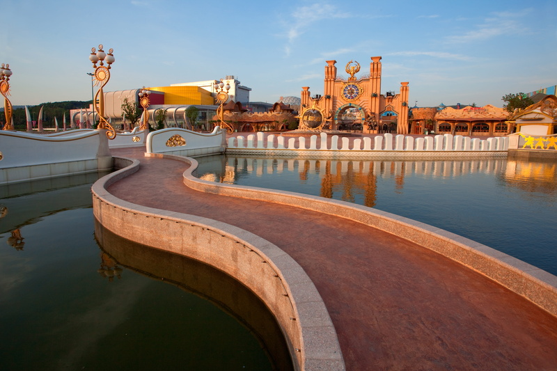 bridge, bridge - man made structure, fantasy, connection, building exterior, amusement park, swimming pool, day, outdoors, water, changzhou play valley