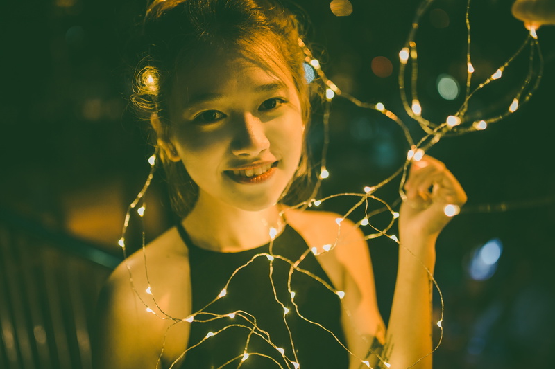 childhood, plant, nature, looking, holding, female, 5K, portrait, innocence, offspring, women, string, led, child, headshot, photography, young, smiling