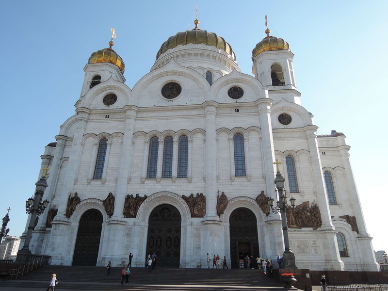 travel destinations, belief, incidental people, building exterior, group of people, orthodox temple, sky, cathedral, built structure, the cathedral of christ the savior