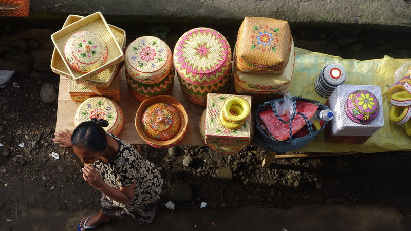 aria art, bali, arrangement, real people, child, bali art, variation, collection, selling, art, indonesia, 5K, marketplace, perspective, large group of objects