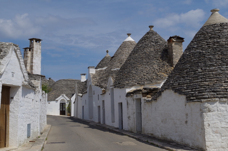 travel, day, history, building exterior, city, Trulli, Puglia, residential district, country, the past, Alberobello, alley, sunlight, the way forward, sky