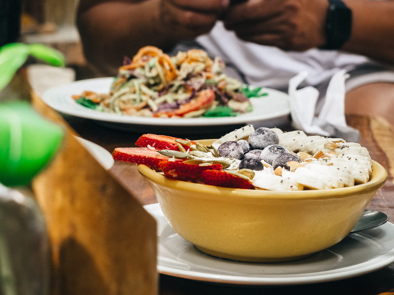 sweet, spoon, close-up, 1080P, fresh, banana, breakfast, natural, strawberry, berry fruit, vegan, bowl, temptation, fruit, meal, acai, beach, table, food