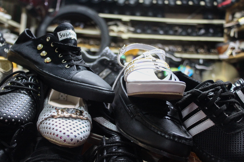 adidas, sports equipment, store, machine, supreme, boot, market, 5K, skating, close-up, indoors, no people, shoelace, fake, compatibility, large group of objects